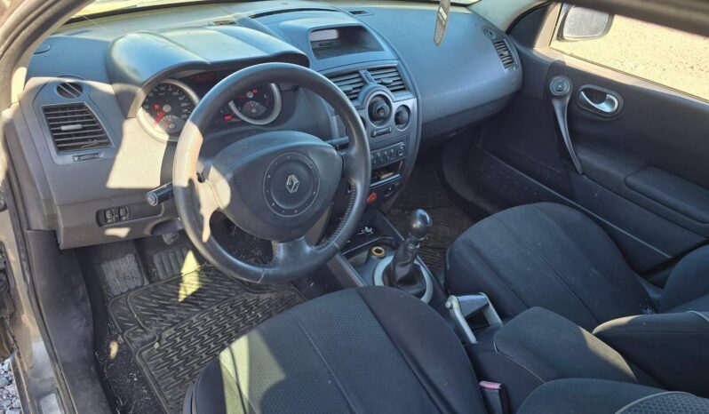 
								Renault Megane 1.9 dCi 120 пълно									
