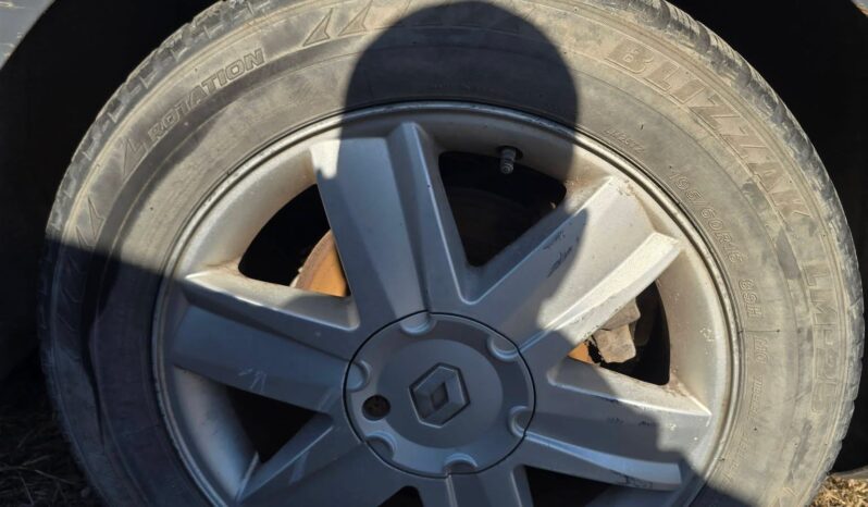 
								Renault Megane 1.9 dCi 120 пълно									