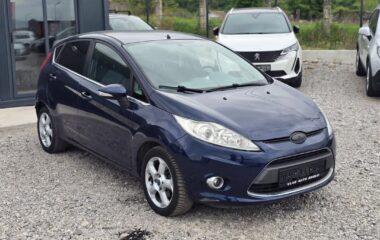 Ford Fiesta TITANIUM 10/2011г 1.4i бензин газов инжекцион 97 коня