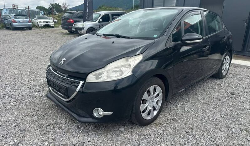 
								Peugeot 208 1.2i бензин 90 коня 2013г 135.000км! пълно									