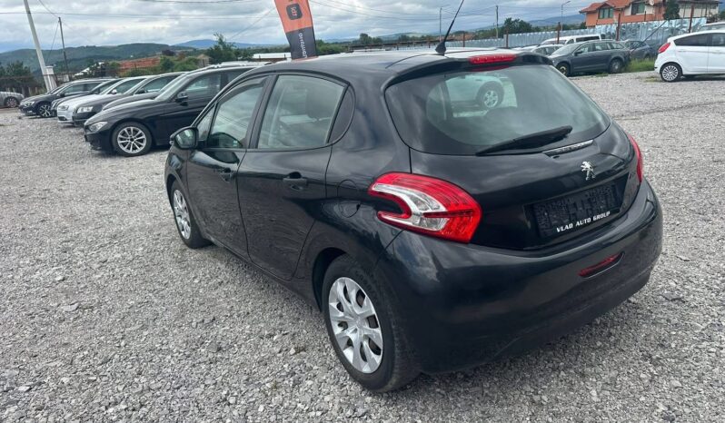 
								Peugeot 208 1.2i бензин 90 коня 2013г 135.000км! пълно									
