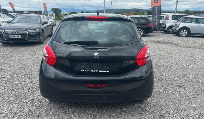
								Peugeot 208 1.2i бензин 90 коня 2013г 135.000км! пълно									