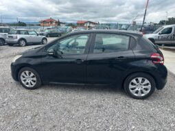 
										Peugeot 208 1.2i бензин 90 коня 2013г 135.000км! пълно									
