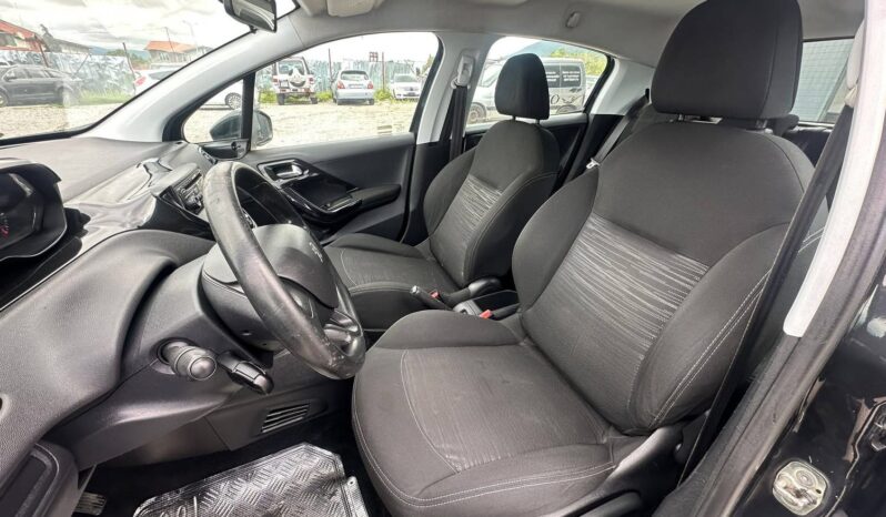 
								Peugeot 208 1.2i бензин 90 коня 2013г 135.000км! пълно									