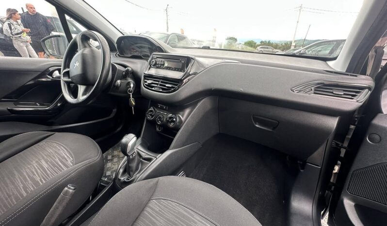 
								Peugeot 208 1.2i бензин 90 коня 2013г 135.000км! пълно									