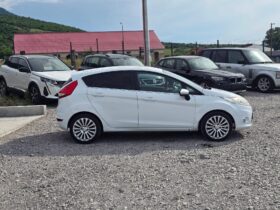 Ford fiesta 1.3i бензин газов инжекцион 90 коня 11/2008г